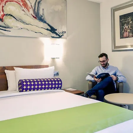 Mercure Madrid Centro-2