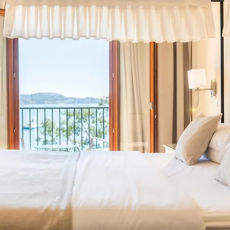 Hotel Cala Fornells-3