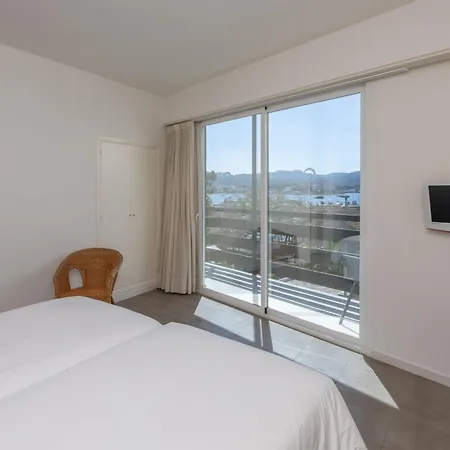 Es Mitjorn Hotel-3