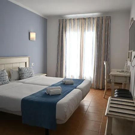 Hostal Hpc Porto Colom-2
