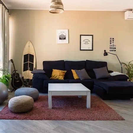 Banama Surfhouse - Coliving Coworking & Yoga-3