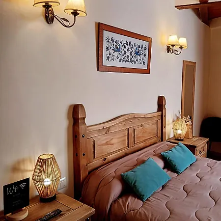 Hostal El Rincón del Trillo-3