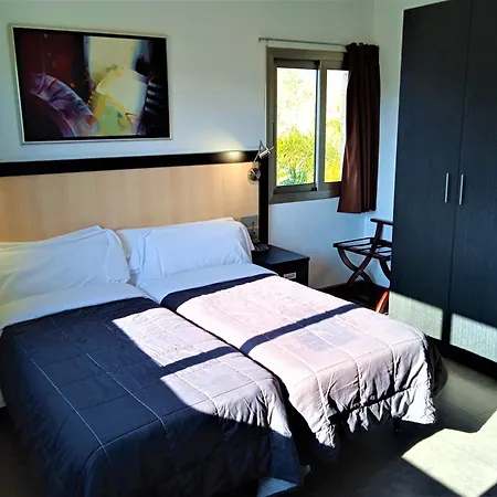 Hotel 170-2