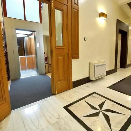 Alhambra Suites-2