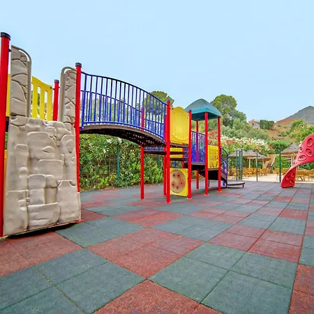Holiday World Riwo, Affiliated By Melia-3