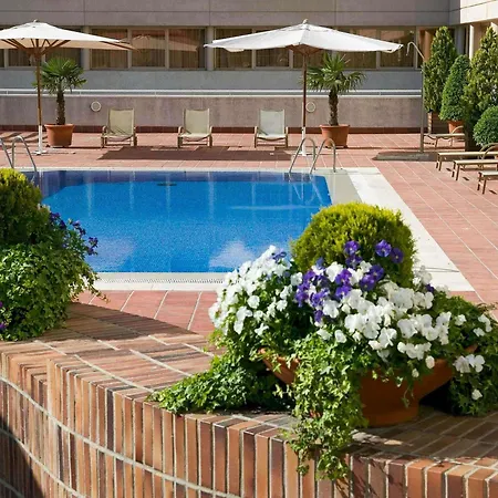 Novotel Madrid Feria And Airport-2