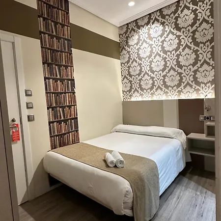 Hostal Atocha Almudena Martin-2