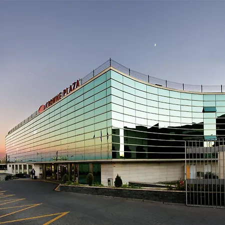 Hotel Crowne Plaza Madrid Airport-3