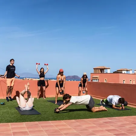 Banama Surfhouse - Coliving Coworking & Yoga-2