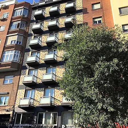 Hotel Madrid Río-2