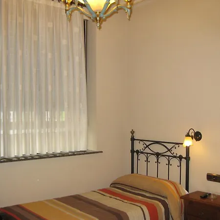 Hostal Granada-2