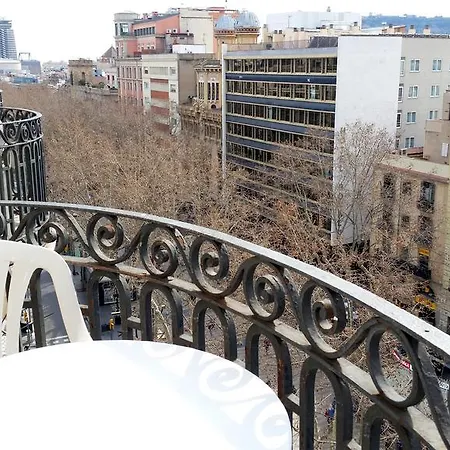 Hostal Capitol Ramblas-3