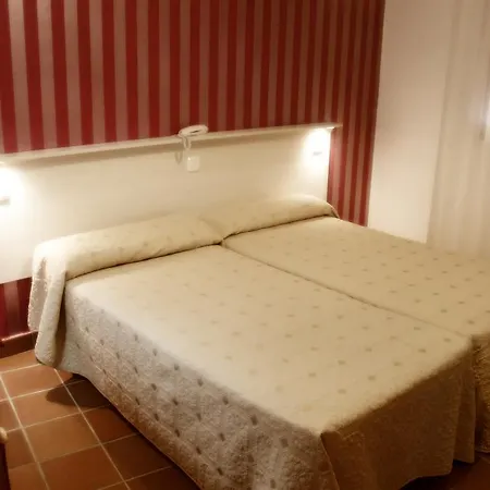 Hostal Plaza de Italia-2