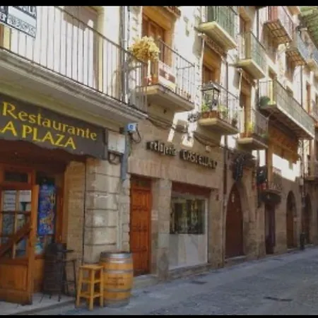 Hostal La Plaza-2