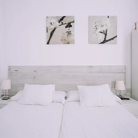 Hostal Eixample-3