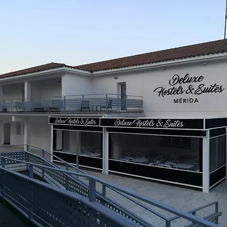 Deluxe Hostels & Suites Merida-3