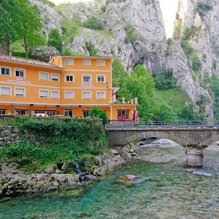 Hostal Poncebos-2