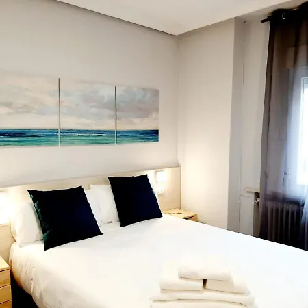 Hostal Lucia By Gaiarooms-3