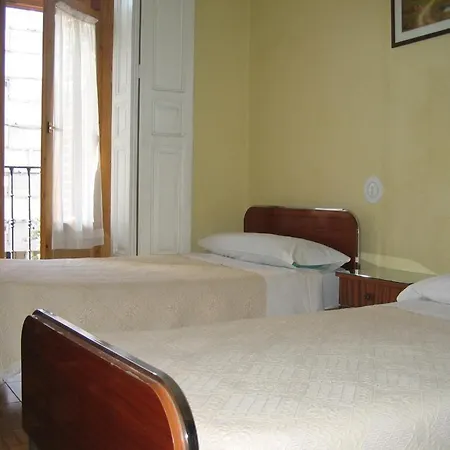 Hostal Tudescos-3