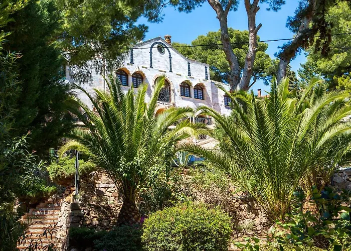 Apartamentos Gaudi Style