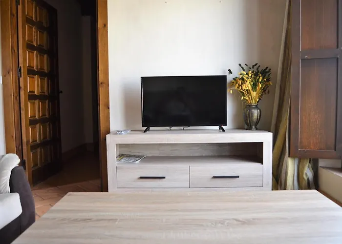 Apartamentos Turisticos - Hostal Los Alisos Aliseda