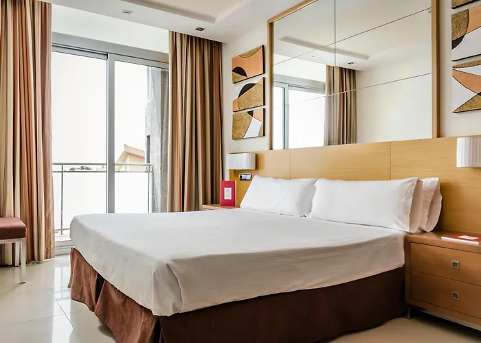 Exe Cunit Suites & Spa