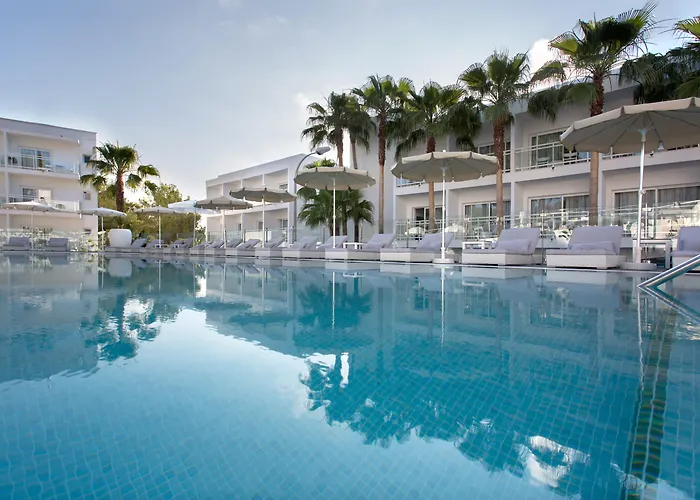 Grupotel Ibiza Beach Resort - Adults Only Portinatx