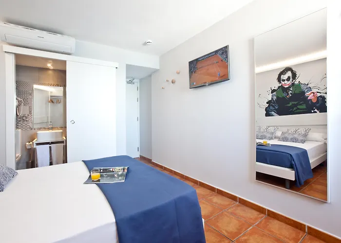 Hotel Ryans La Marina (Adults Only) Ibiza
