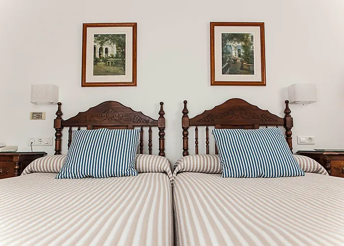 Hostal Marissal By Dorobe Nerja