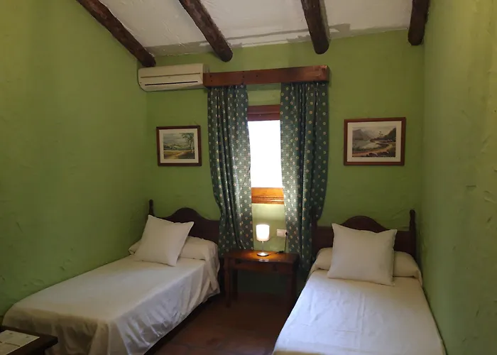 Hotel Restaurante Las Buitreras El Colmenar