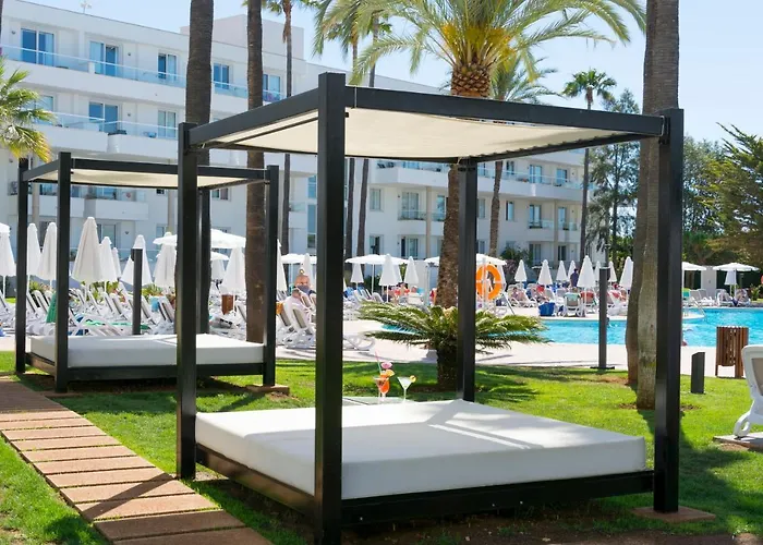 Protur Vista Badia Aparthotel Sa Coma 