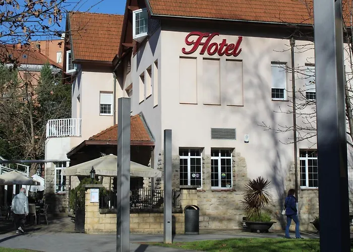 Hotel Harrison Etxea Amorebieta - Etxano