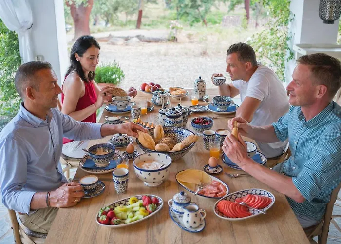 Valle del Arroyo Casas Rurales - B&B - Solo adultos Cortelazor