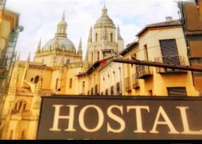 Hostal Plaza Segovia