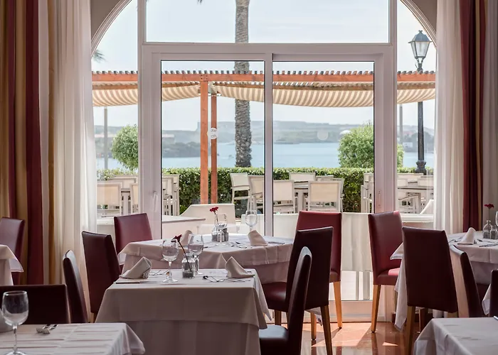 Hotel Senator Port Mahon