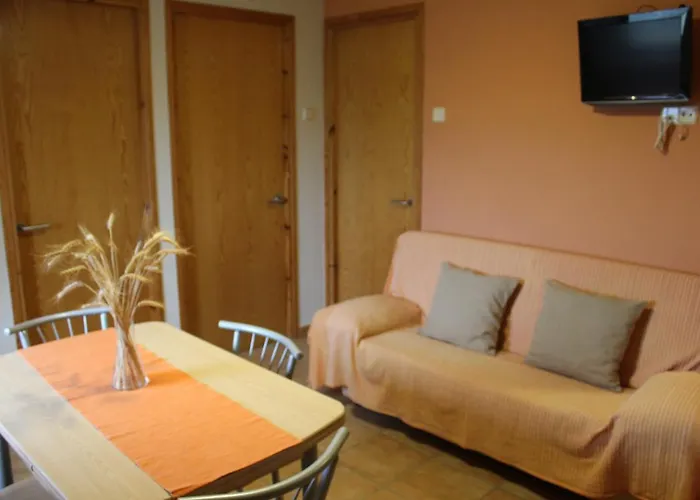 Castell de Ceuró. Hotel Rural