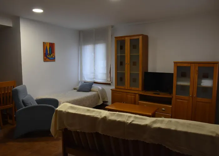 Aparthotel Tres Caminos El Grado