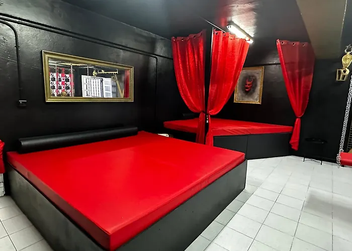 Paradise Resort - Fkk Swinger & Nudist Couples Only Maspalomas 