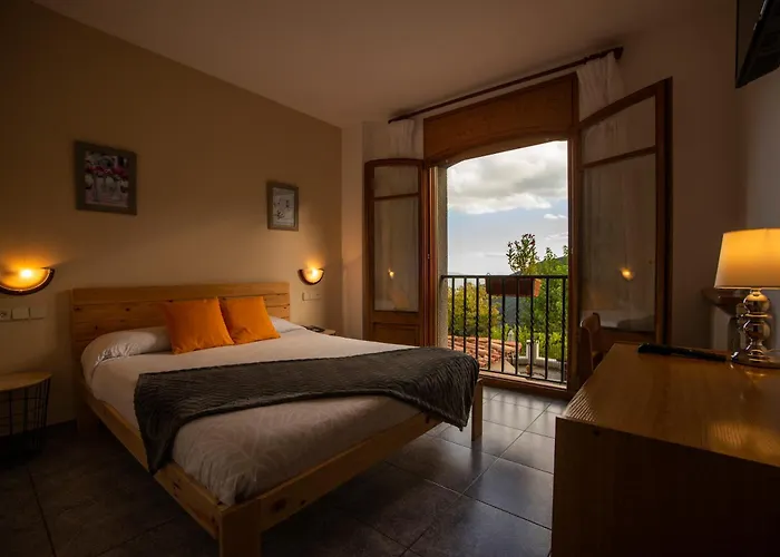 Hostal Montserrat Montseny