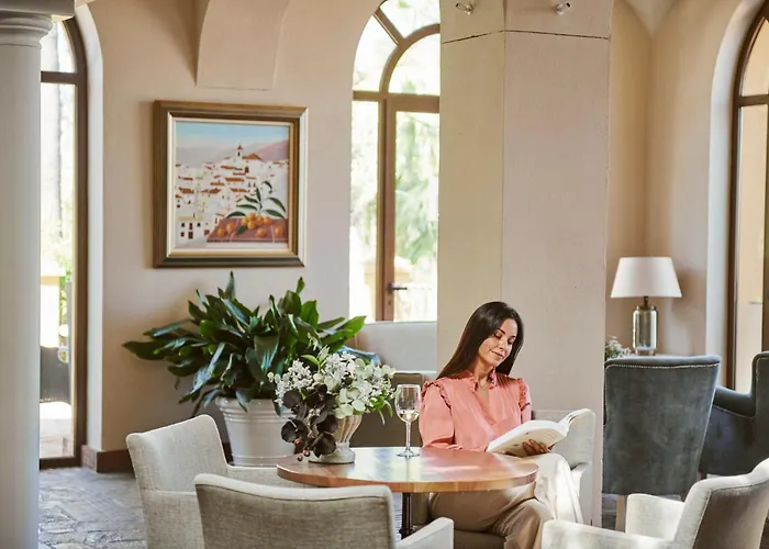 B Bou Hotel La Vinuela & Spa