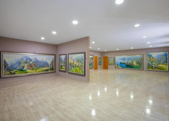 Hotel Santuari De Lluc