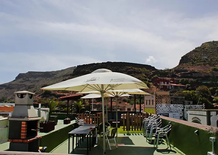 Atlantis Surf Hostel Moya 