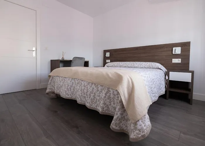 Hostal Restaurante Los Rosales Tejeda de Tiétar