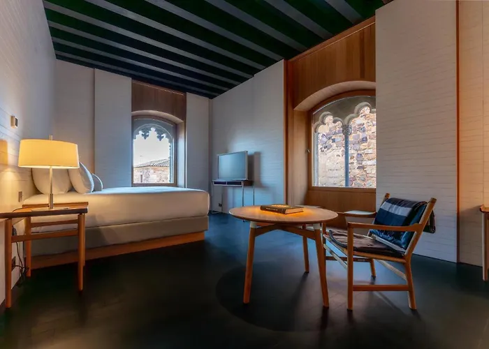 Hotel Atrio Caces