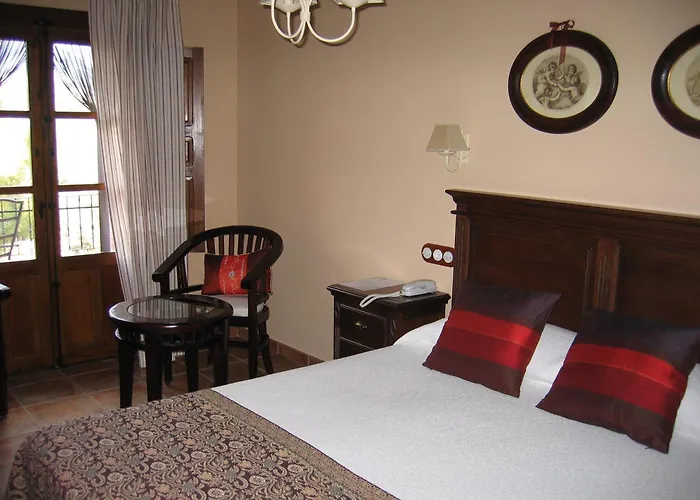 Hotel de Montaña Cueva Ahumada