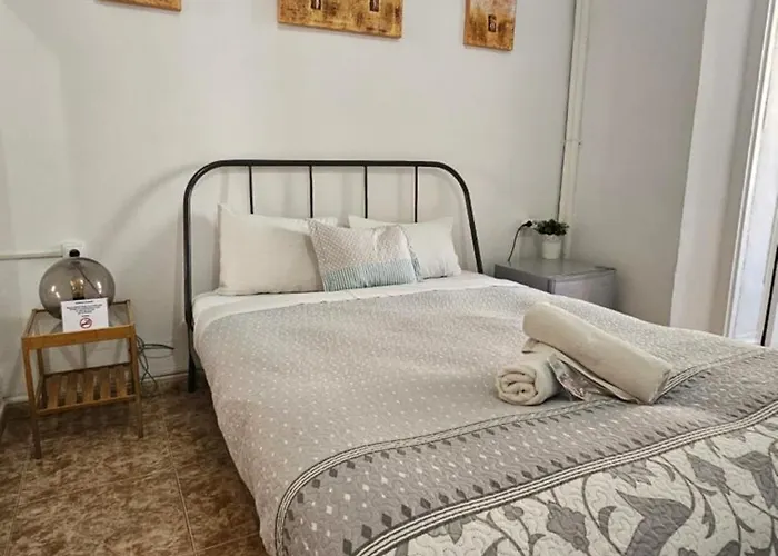 Youth Hostel - Central And Basic Drassanes