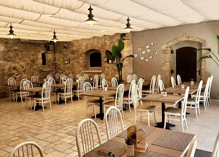 Hotel Castell Blanc Ampuriabrava