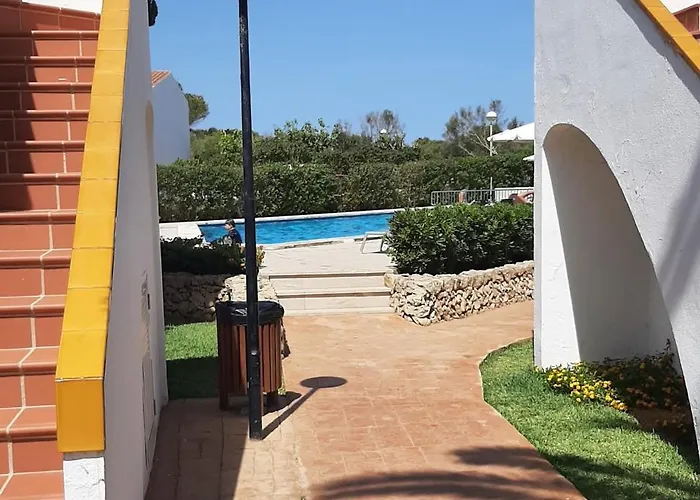 Aparthotel Flora Park & Aquarock Cala en Bosch