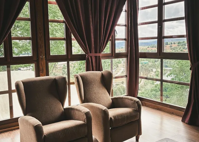 Hotel Rural La Guaja Puebla de Sanabria