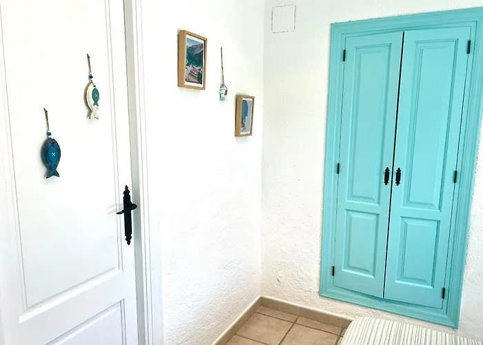 Bed and Breakfast La Puerta Azul Jávea